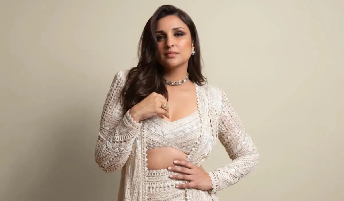 प्रेग्नंसीच्या बातम्यामुळे अभिनेत्री परिणीत चोप्रा हैराण, स्वत:मध्ये केला हा बदल प्रेग्नंसीच्या बातम्यामुळे अभिनेत्री परिणीत चोप्रा हैराण, स्वत:मध्ये केला हा बदल