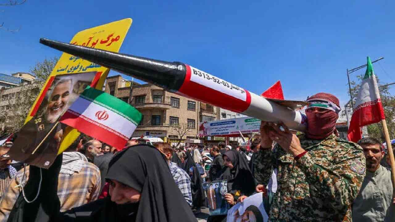 Iran attacks Israel : इस्रायलला इराणची किती मिसाइल रोखता आली नाही? किती नुकसान झालं? सत्य आलं समोर