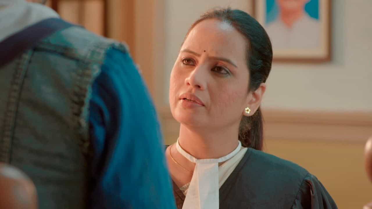स्टार प्रवाह वाहिनीवरील 'मन धागा धागा जोडते नवा' या मालिकेचं कथानक अत्यंत रंजक वळणावर येऊन पोहोचलं आहे. मालिकेत सार्थक-आनंदीचं नातं अतिशय नाजूक वळणावर आहे. काही दिवसांपूर्वीच दोघं लग्नाच्या बेडीत अडकले.
