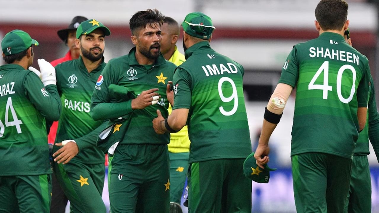 T20I World Cup 2024 स्पर्धेसाठी पाकिस्तान संघ जाहीर, या घातक गोलंदाजाला संधी T20I World Cup 2024 स्पर्धेसाठी पाकिस्तान संघ जाहीर, या घातक गोलंदाजाला संधी