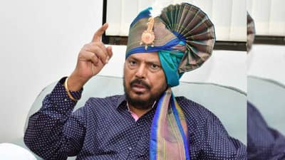 भाजपने एकनाथ शिंदे यांना फोडलं असं...; रामदास आठवले यांच्या विधानाने चर्चाच चर्चा