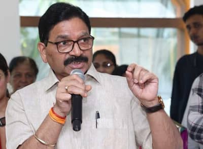 मला बोलता येतं...; लोकसभा निवडणुकीचं तिकीट मिळताच रवींद्र वायकर नेमकं काय म्हणाले?