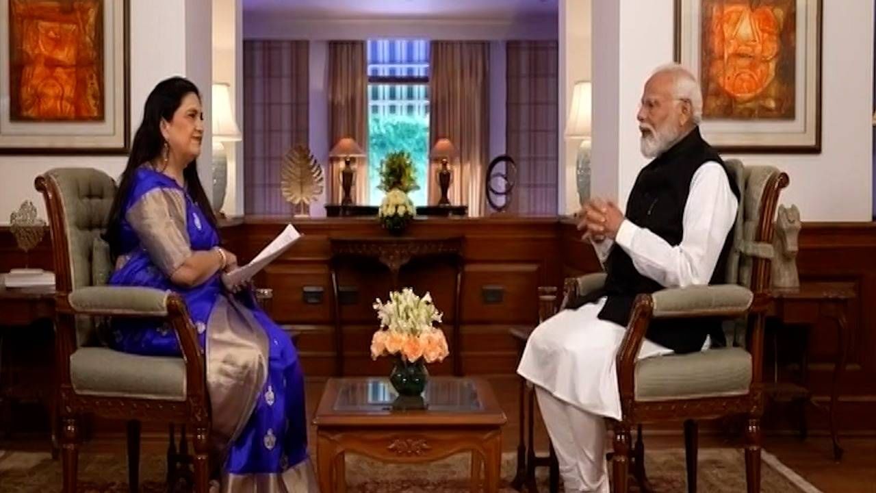 Narendra Modi Interview LIVE : मला भारतासाठी अजुन खूप काही करायचंय- नरेंद्र मोदी