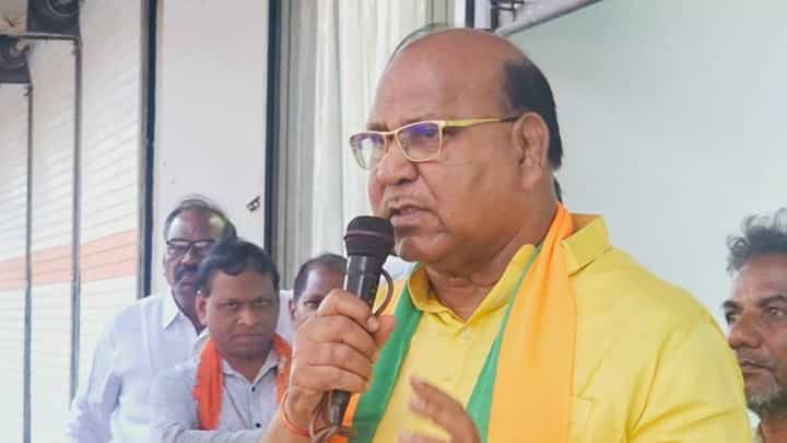 त्यात माझी काय चूक? सूनेच्या आरोपांवर रामदास तडस यांचा खळबळजनक गौप्यस्फोट त्यात माझी काय चूक? सूनेच्या आरोपांवर रामदास तडस यांचा खळबळजनक गौप्यस्फोट