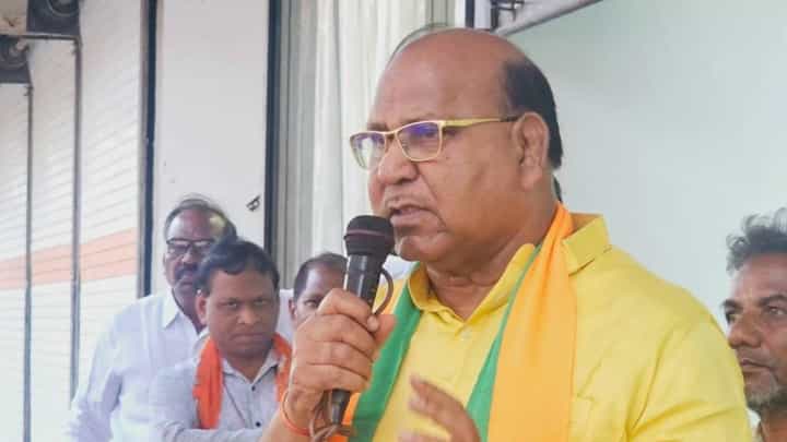 त्यात माझी काय चूक? सूनेच्या आरोपांवर रामदास तडस यांचा खळबळजनक गौप्यस्फोट त्यात माझी काय चूक? सूनेच्या आरोपांवर रामदास तडस यांचा खळबळजनक गौप्यस्फोट