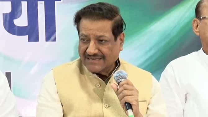 पृथ्वीराज चव्हाण-थोरातांसमोरच काँग्रेसमधील अंतर्गत गटबाजी उघड; या नेत्याच्या हकालपट्टीची मागणी