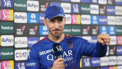 आज रात्री आम्ही निवांत झोपू.., रॉयल चॅलेंजर्स बंगळुरुचा कर्णधार फाफने सांगितलं आतापर्यंतचं दु:ख