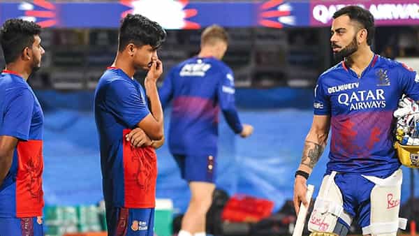 आयपीएलच्या 17 व्या पर्वात आरसीबीच्या सर्वात खराब कामगिरीचं दर्शन घडलं आहे. आतापर्यंत 7 सामन्यापैकी 6 सामन्यात पराभवाचं तोंड पाहिलं आहे. त्यामुळे फक्त दोन गुण खात्यात असून गुणतालिकेत सर्वात तळाशी आहे.