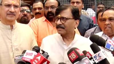 धमक्यांवर निवडून येणार का? जनता कुणाच्या पाठिशी, संजय राऊत यांचा अजितदादा यांच्यावर घणाघात