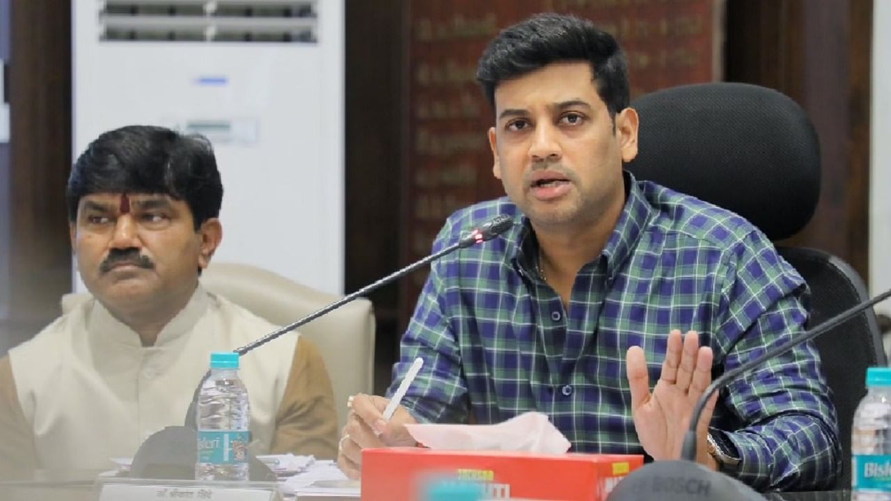 प्रतिक्षा संपली, महायुतीचा कल्याणच्या जागेचा तिढा सुटला, अशी होणार लढत प्रतिक्षा संपली, महायुतीचा कल्याणच्या जागेचा तिढा सुटला, अशी होणार लढत