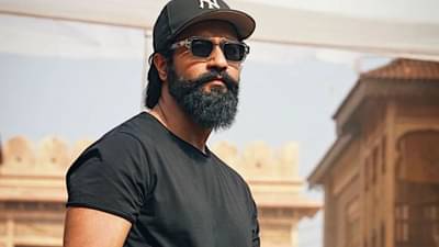 छत्रपती संभाजी महाराजांच्या भूमिकेतील विकी कौशलचा जबरदस्त लूक; छावाची प्रचंड उत्सुकता