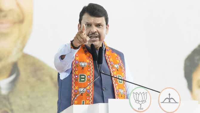 मोदींच्या कामाचं कौतुक अन् विरोधकांवर निशाणा; सांगलीत देवेंद्र फडणवीसांची जाहीर सभा; म्हणाले...