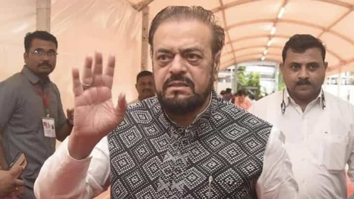 समाजवादी पक्षाला सोडचिठ्ठी देणार की नाही? अबू आझमी यांनी स्पष्टच म्हटलं... समाजवादी पक्षाला सोडचिठ्ठी देणार की नाही? अबू आझमी यांनी स्पष्टच म्हटलं...