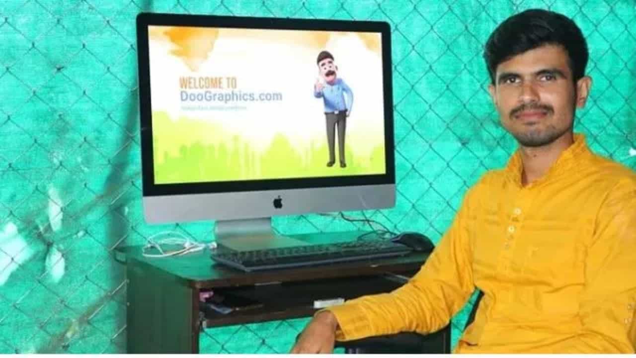 बीडमधून आलेले दादासाहेब भगत पुणे शहरात इन्फोसिस कंपनीत कार्यरत होते. त्यांची जॉब ऑफिस बॉयची होती. कंपनीत साफसफाई करणे, कोणाला काय हवे, काय नको? ते पाहणे त्यांचे काम होते. परंतु दादासाहेब भगत आज दोन कंपन्यांचा मालक आहेत.