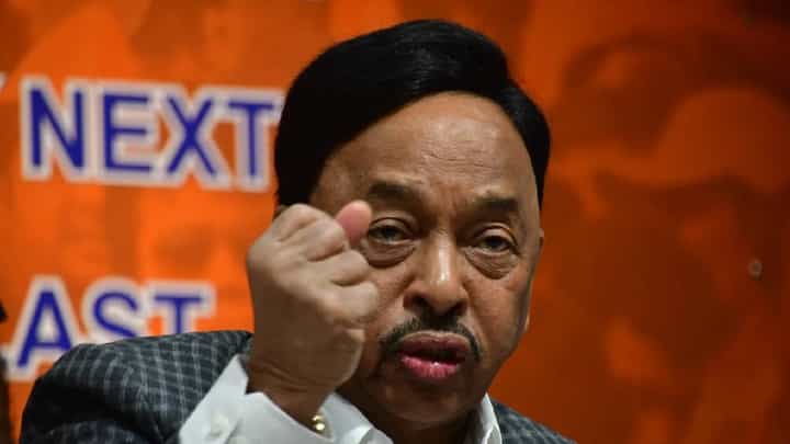 नारायण राणे जो टोप घालतात त्याचे केसही पिकलेत, संजय राऊतांची खोचक टीका नारायण राणे जो टोप घालतात त्याचे केसही पिकलेत, संजय राऊतांची खोचक टीका