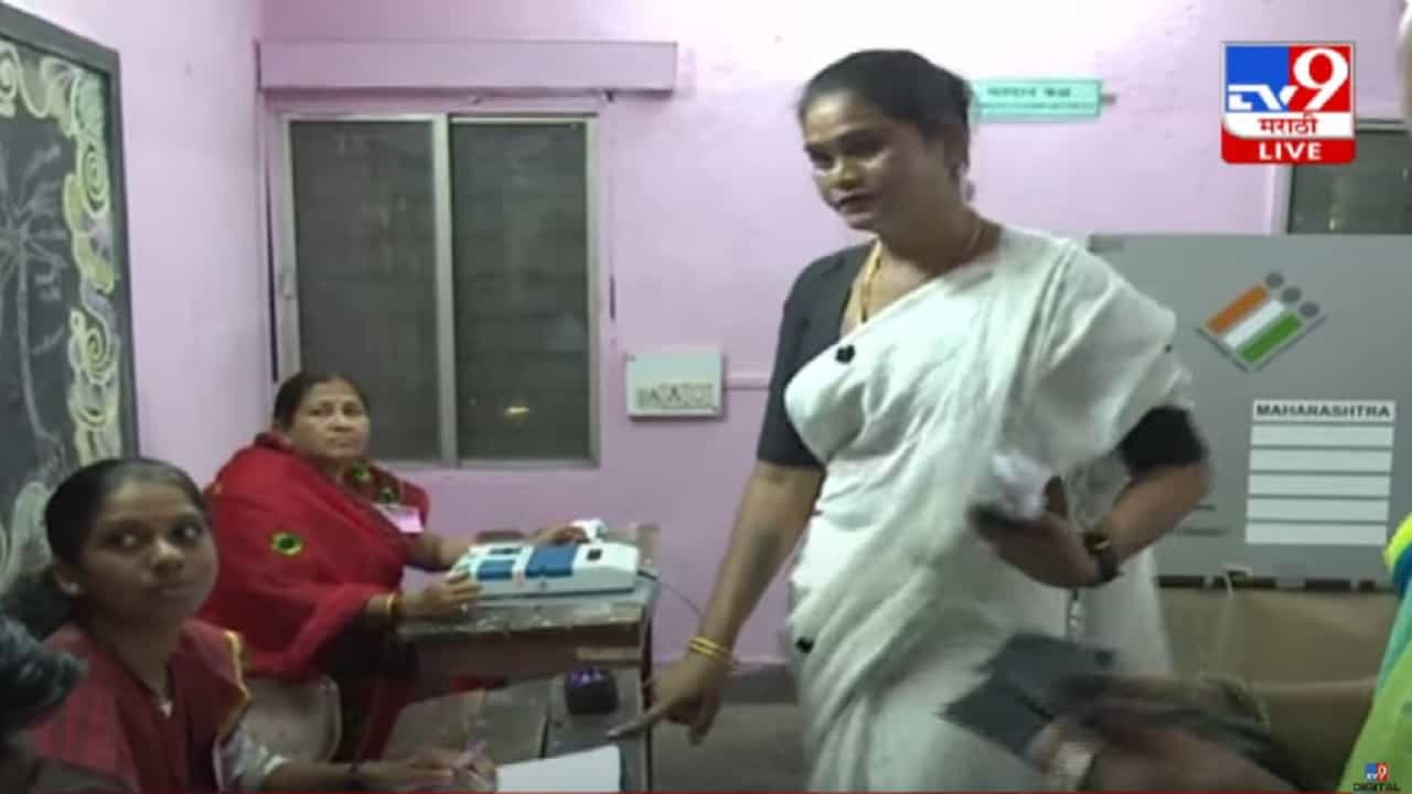 म्हणून योग्य नेत्याला मतदान करा, तृतीयपंथीयांनी आपला हक्क बजावत केलं मतदरांना आवाहन म्हणून योग्य नेत्याला मतदान करा, तृतीयपंथीयांनी आपला हक्क बजावत केलं मतदरांना आवाहन