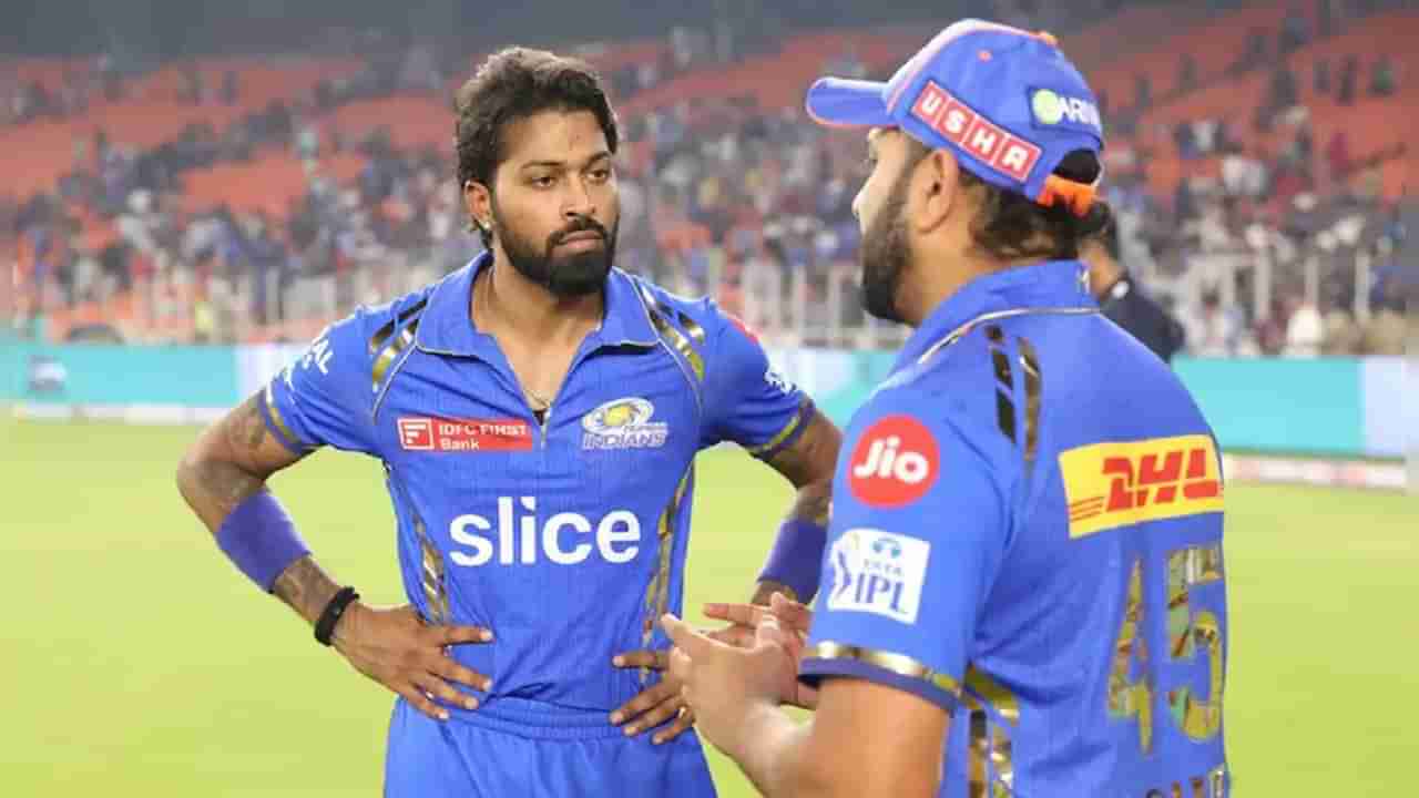 IPL 2024 : रोहित शर्मा हार्दिकच्या कॅप्टन्सीला वैतागून मुंबईची साथ सोडणार?