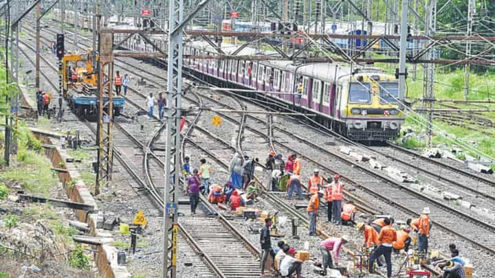 मुंबईकरांनो तुमच्यासाठी मोठी बातमी… 23 ते 31 मेपर्यंत CSMT स्थानकात ब्लॉक, 'या' रेल्वे गाड्या रद्द मुंबईकरांनो तुमच्यासाठी मोठी बातमी… 23 ते 31 मेपर्यंत CSMT स्थानकात ब्लॉक, 'या' रेल्वे गाड्या रद्द