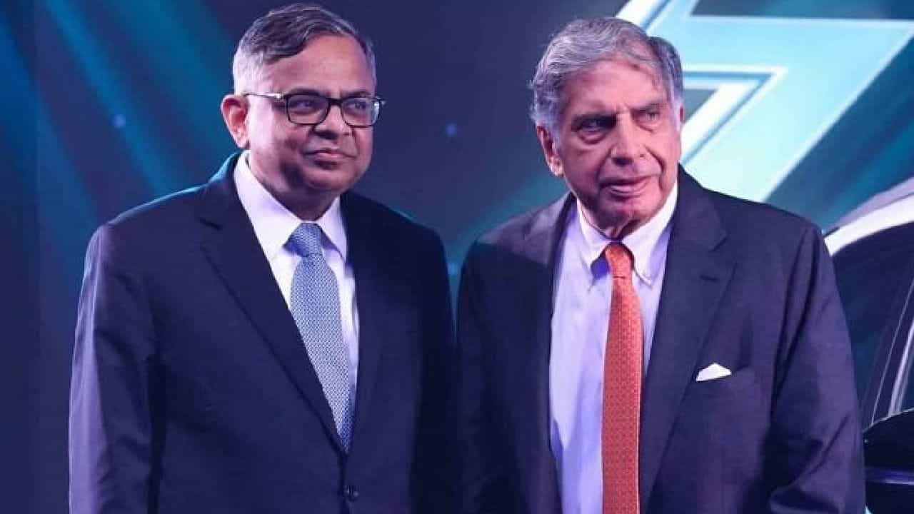 रतन टाटा यांचा राईट हँड म्हणून ओळख, एका दिवसाचा पगार ऐकून झोप उडेल; फ्लॅटचं भाडही...