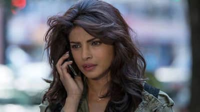 एकाच्या गर्लफ्रेंडसाठी मला चित्रपटातून..; प्रियांका चोप्राने कोणावर साधला निशाणा?