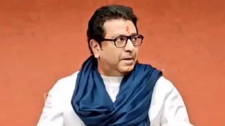 महायुतीच्या प्रचारात आता राज ठाकरे, सुनेत्रा पवारांच्या प्रचार पत्रकात झळकला फोटो महायुतीच्या प्रचारात आता राज ठाकरे, सुनेत्रा पवारांच्या प्रचार पत्रकात झळकला फोटो
