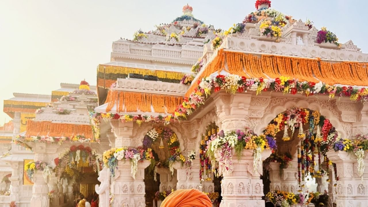 अयोध्येत रामनवमीची जय्यत तयारी सुरू झाली आहे. भाविकांमध्ये मोठा उत्साह दिसून येत आहे. रामनवमीनिमित्त दुपारी 12 वाजता रामललाचा सूर्याभिषेक होणार आहे.