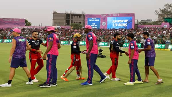 राजस्थान रॉयल्स विरुद्ध रॉयल चॅलेंजर्स बंगळुरु 6 एप्रिल रोजी सवाई मानसिंह स्टेडियममध्ये भिडणार आहेत. या सामन्याला संध्याकाळी 7 वाजून 30 मिनिटांनी सुरुवात होणार आहे.