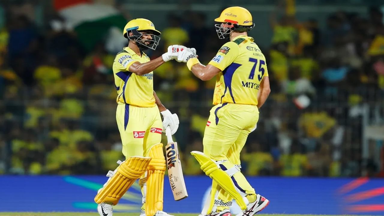 CSK vs KKR : ऋतुराजची कॅपटन्सी इनिंग, चेन्नईचा कोलकातावर 7 विकेट्सने कडक विजय CSK vs KKR : ऋतुराजची कॅपटन्सी इनिंग, चेन्नईचा कोलकातावर 7 विकेट्सने कडक विजय