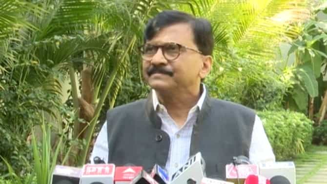 ठाणे, कल्याणचे तारणहार उमेदवार देऊ शकले नाही, संजय राऊत यांचा मुख्यमंत्री एकनाथ शिंदे यांचा चिमटा