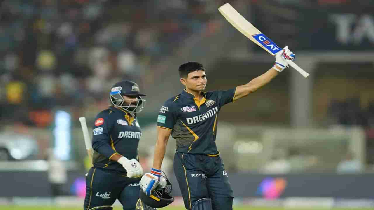 Shubman Gill ची नरेंद्र मोदी स्टेडियममध्ये फटकेबाजी, पंजाब विरुद्ध अर्धशतक