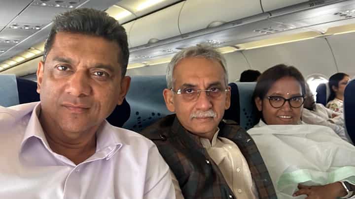 नाराज वर्षा गायकवाड थेट दिल्लीला रवाना, काय घेणार भूमिका? नाराज वर्षा गायकवाड थेट दिल्लीला रवाना, काय घेणार भूमिका?