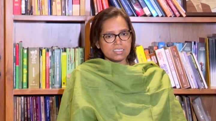 मुंबईतील जागावाटपावरून वर्षा गायकवाड यांच्याकडून नाराजी; म्हणाल्या, आमचं म्हणणं आम्ही मांडलं... मुंबईतील जागावाटपावरून वर्षा गायकवाड यांच्याकडून नाराजी; म्हणाल्या, आमचं म्हणणं आम्ही मांडलं...