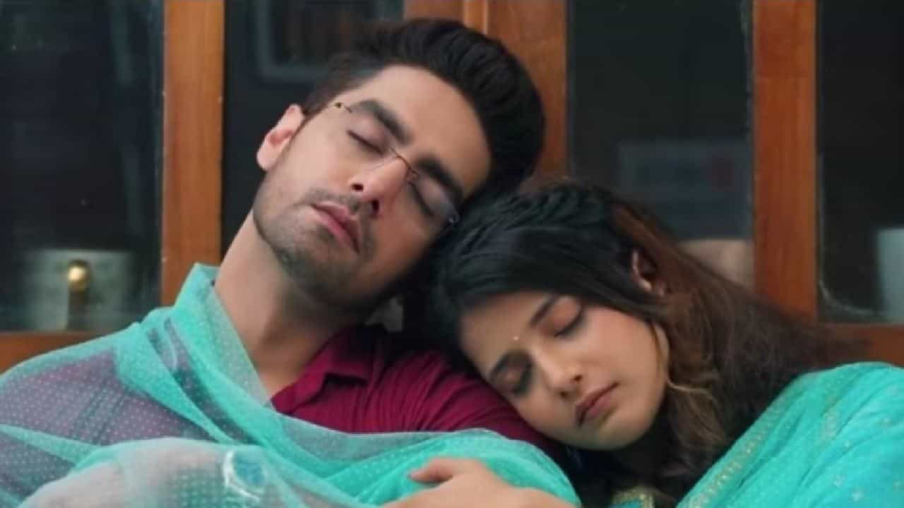 मालिकेतल्या सहकलाकाराशी अफेअर पडणार महागात; निर्मात्यांकडून करारात हा खास नियम समाविष्ट