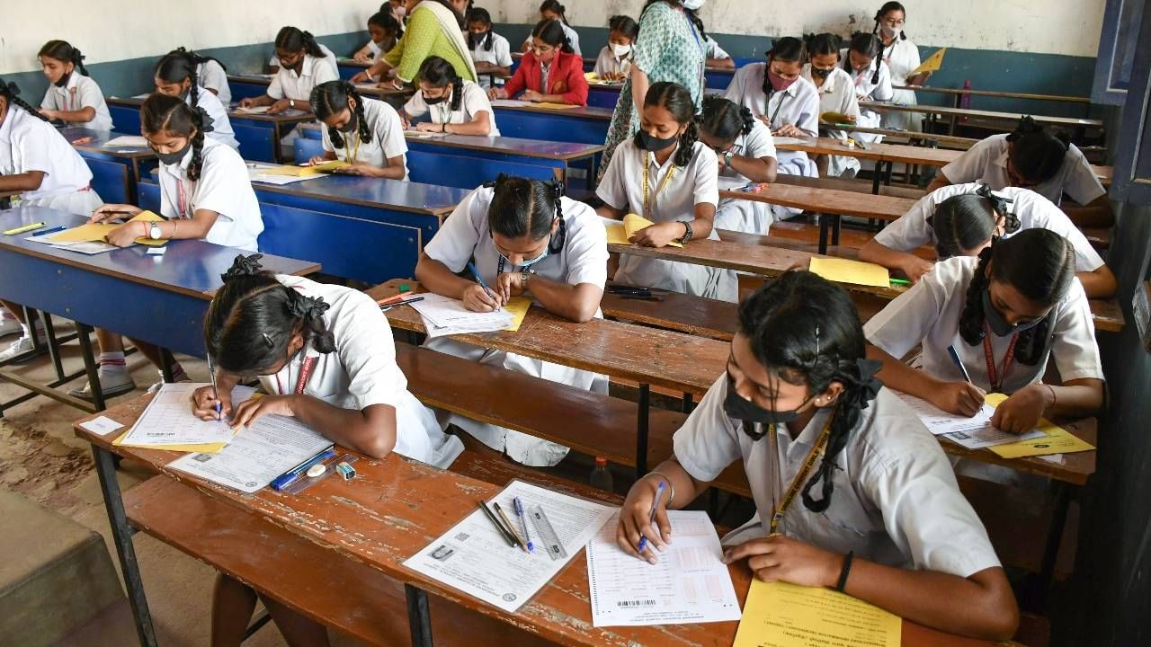 Maharashtra Board 10th Result 2024 : अखेर प्रतिक्षा संपली, आज लागणार दहावीचा निकाल, 'या' पद्धतीने पाहा तुमचा निकाल