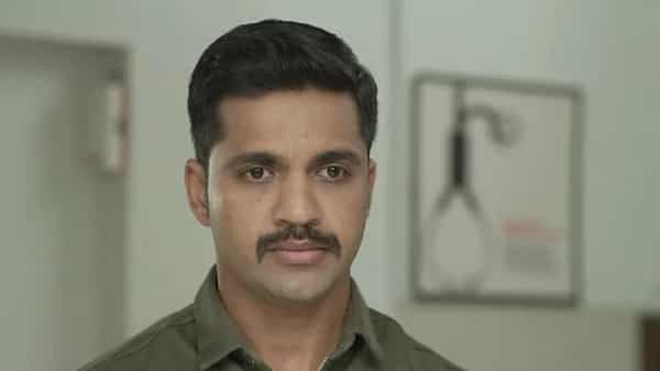 झी मराठी वाहिनीवरील 'अप्पी आमची कलेक्टर' या मालिकेचं कथाकन रंजक वळणावर येऊन पोहोचलं आहे. बाबांना दिलेलं वचन पूर्ण करण्यासाठी अर्जुन आर्यासोबत लग्न करायचा निर्णय घेतो.