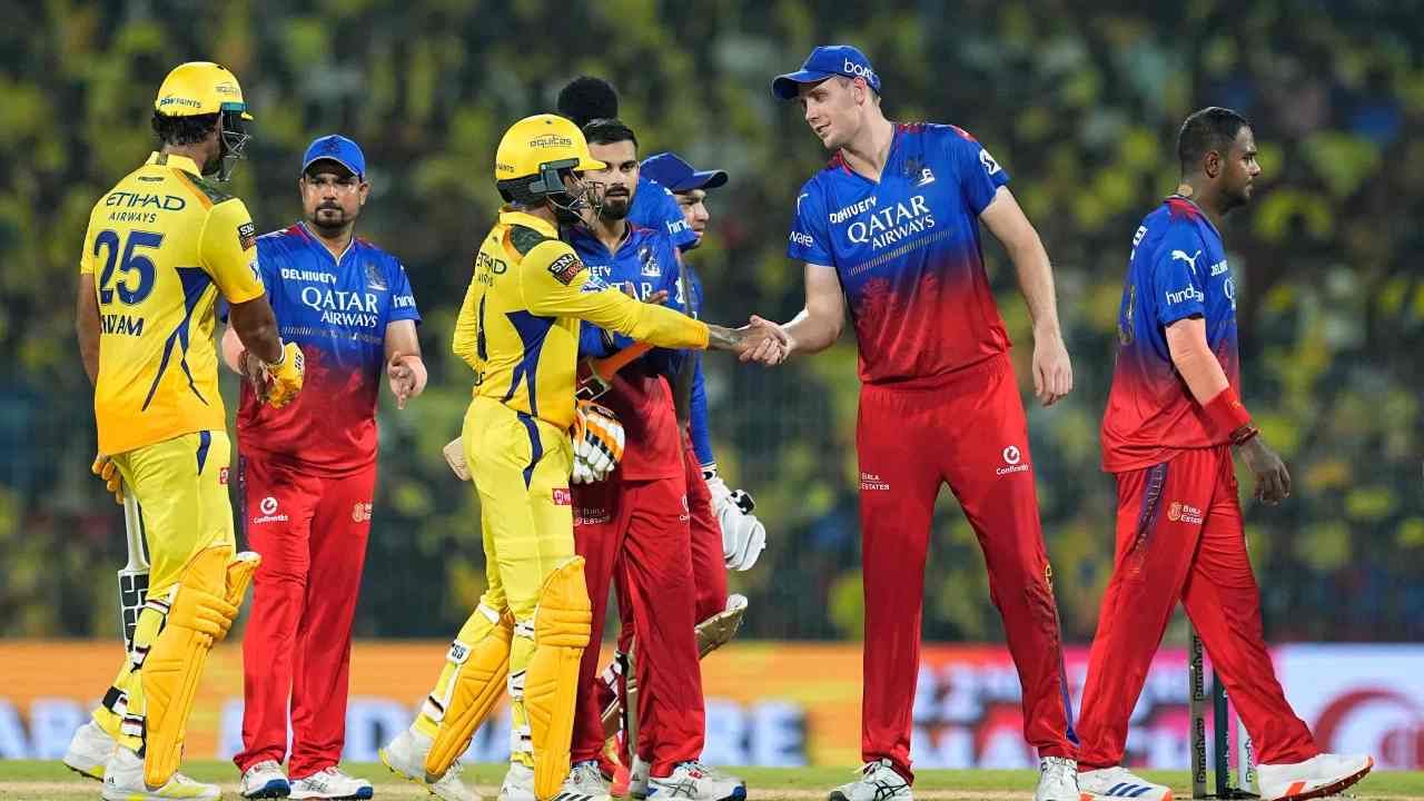 IPL 2024 Play off : CSK पेक्षा 2 पॉइंट कमी असूनही पाऊस कोसळल्यास RCB ची टीम प्लेऑफमध्ये कशी पोहोचणार?