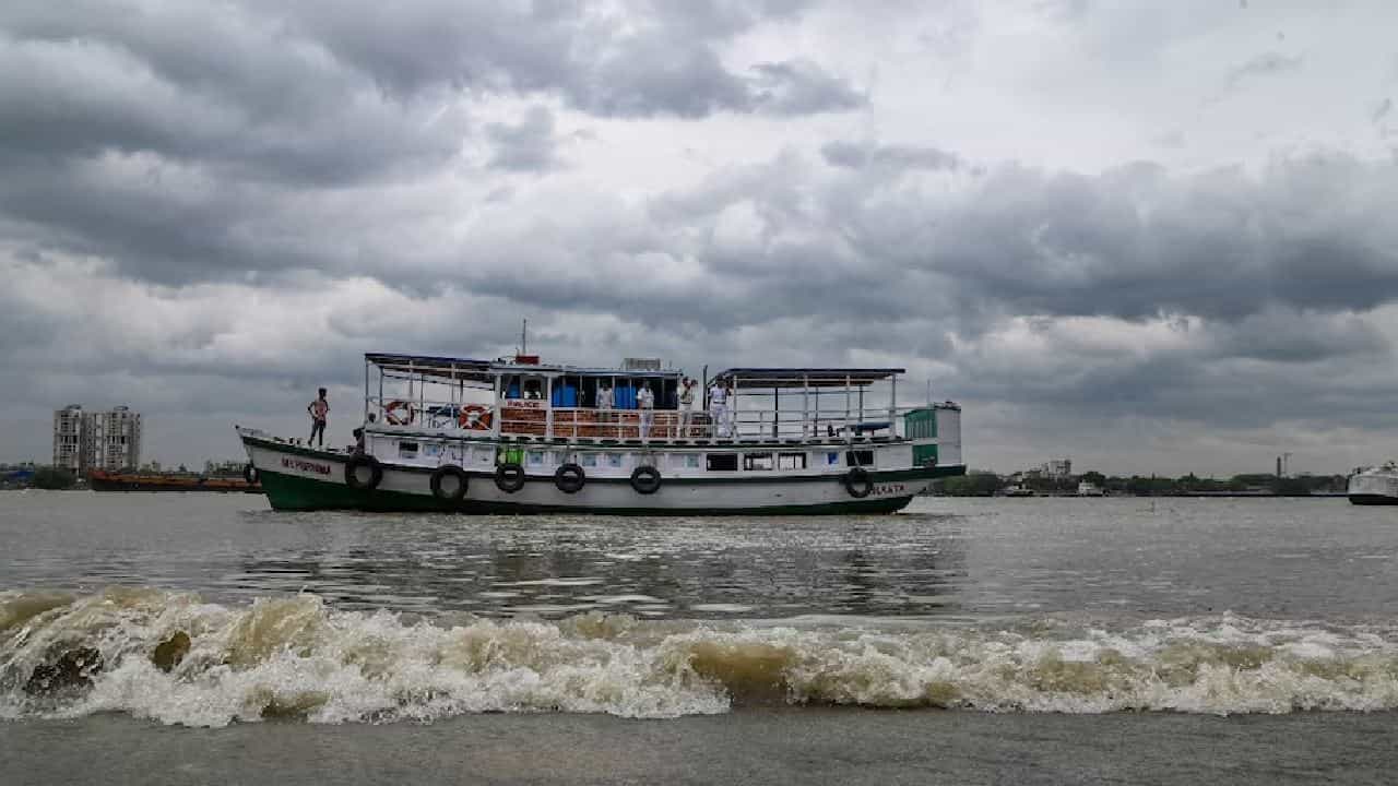 Cyclone Remal Impact : रेमल चक्रीवादळाने आतापर्यंत घेतले 36 बळी, 'या' राज्याला बसला सर्वाधिक तडाखा Cyclone Remal Impact : रेमल चक्रीवादळाने आतापर्यंत घेतले 36 बळी, 'या' राज्याला बसला सर्वाधिक तडाखा