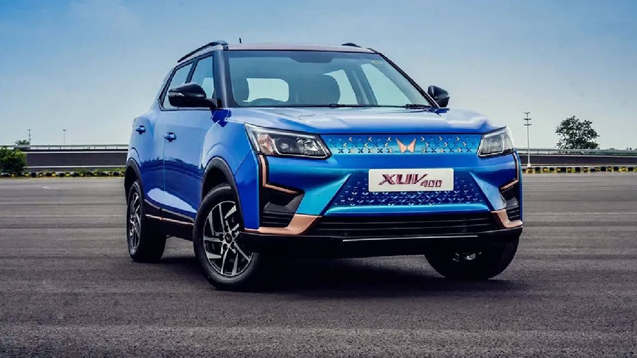 Mahindra XUV 400 - महिंद्रा अँड महिंद्राची एकमेव इलेक्ट्रिक एसयुव्ही  XUV 400 ने या वर्षात, 2024 मध्ये पहिल्या तिमाहीत 3,886 पेक्षा अधिकचा आकडा गाठला. महिंद्रा XUV 400 पॉवर आणि रेंजसह फीचर पण जबरदस्त आहे.