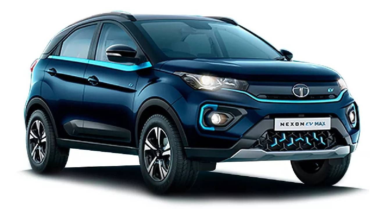 Tata Nexon EV -  टाटा मोटर्सची नेक्सॉन ही इलेक्ट्रिक कार अनेक दिवसांपासून विक्रीत आघाडीवर आहे. या तिमाहीत, जानेवारी ते मार्च महिन्यात 4,223 पेक्षा अधिक ग्राहकांनी ही ईव्ही घरी नेली. नवीन फीचर्स, बॅटरी पॉवर आणि रेंजमुळे ती लोकप्रिय ठरली आहे.