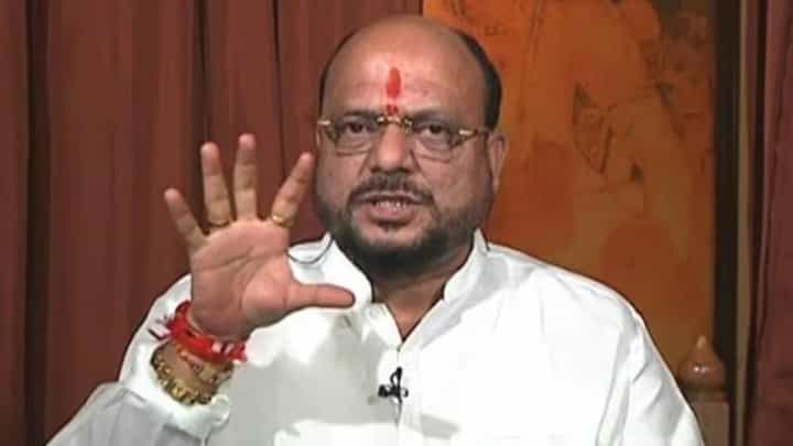 एकनाथ खडसे आणि गिरीश महाजन एकत्र आले तर... गुलाबराव पाटलांचं वक्तव्य नेमकं काय? एकनाथ खडसे आणि गिरीश महाजन एकत्र आले तर... गुलाबराव पाटलांचं वक्तव्य नेमकं काय?