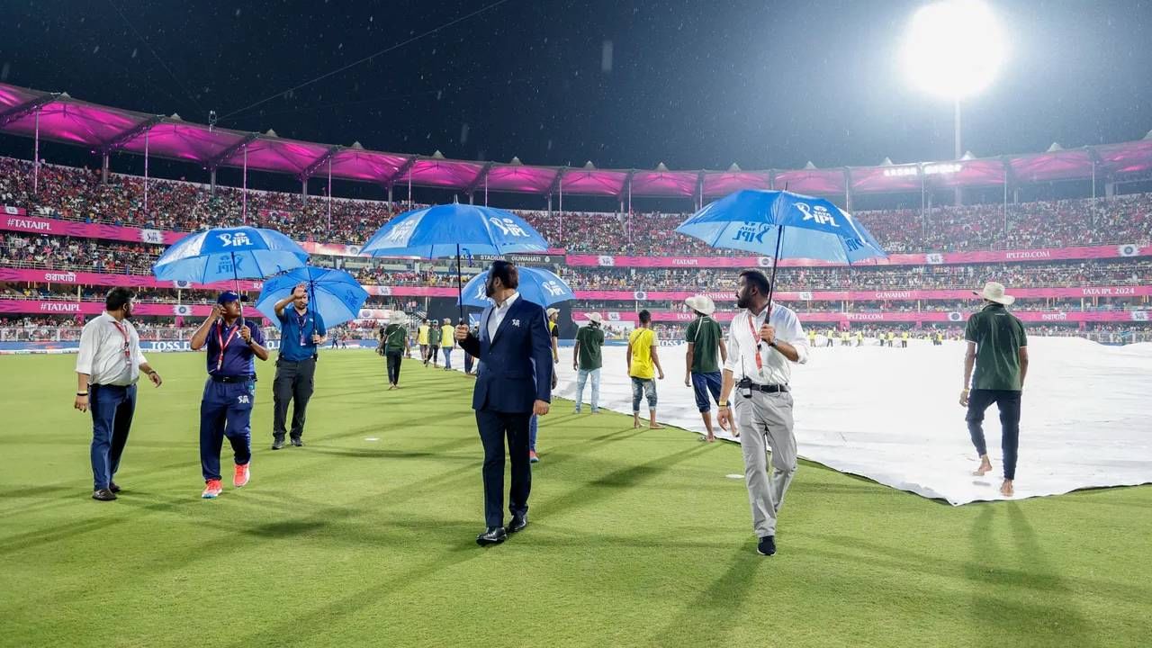 IPL 2024 : प्लेऑफ सामन्यात पावसाने हजेरी लावली तर नियम काय? जाणून घ्या एका क्लिकवर