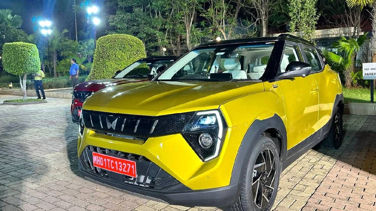 Mahindra XUV 3XO च्या ADAS सूटमध्ये  फॉरवर्ड कोलिजन वॉर्निंग, लेन कीप असिस्ट,स्मार्ट पायलट असिस्ट, अडॅप्टिव क्रूज कंट्रोल आणि लेन डिपार्चर वॉर्निंग सारखी फीचर्स मिळतात.