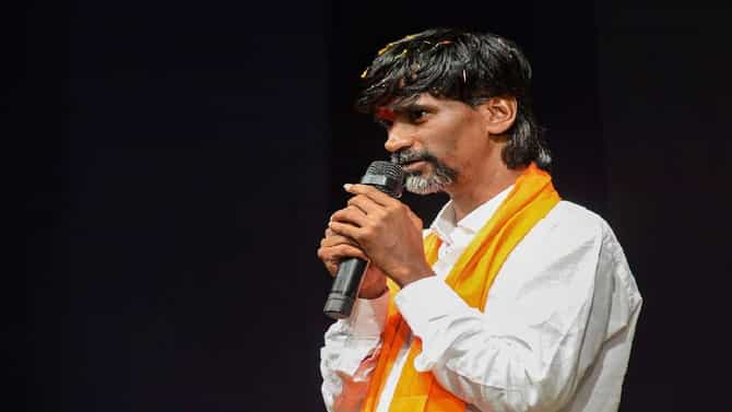 Manoj Jarange : या निवडणुकीत असे पाडा की पाच पिढ्या घरी बसल्या पाहिजे, मनोज जरांगेंचा रोख कुणावर