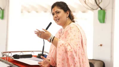 ...तरी तुम्ही मला मतदान का करणार नाही?; पंकजा मुंडेंचा मतदारांना थेट सवाल