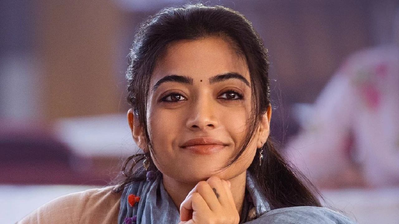 'श्रीवल्ली'ची 100 किलोंची डेडलिफ्ट पाहून चाहते थक्क! म्हणाले 'फ्लॉवर नाही फायर आहे ही!'