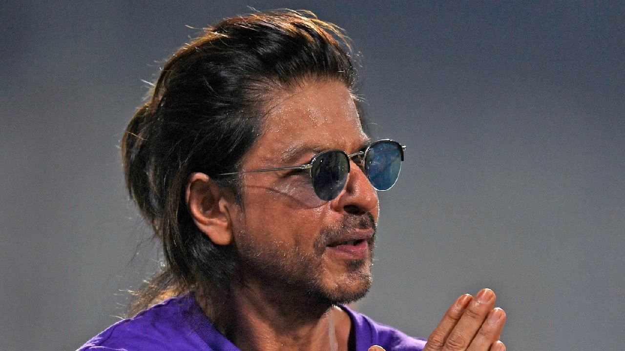 शाहरुख खानने 'या' क्रिकेटरला म्हटलं बॉलिवूडचा 'जावई'
