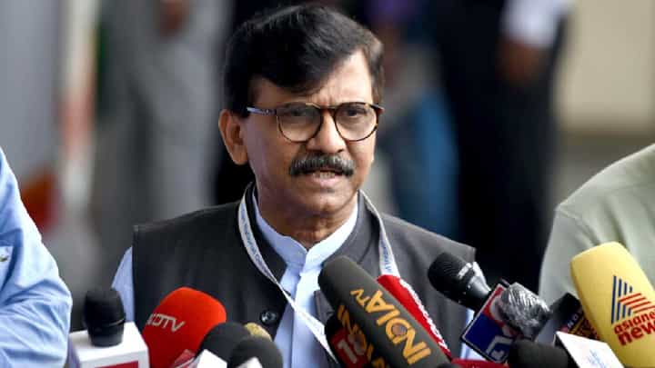 'इंडिया आघाडी'कडून कोण होणार पंतप्रधान? संजय राऊत एका वाक्यात म्हणाले... 'इंडिया आघाडी'कडून कोण होणार पंतप्रधान? संजय राऊत एका वाक्यात म्हणाले...