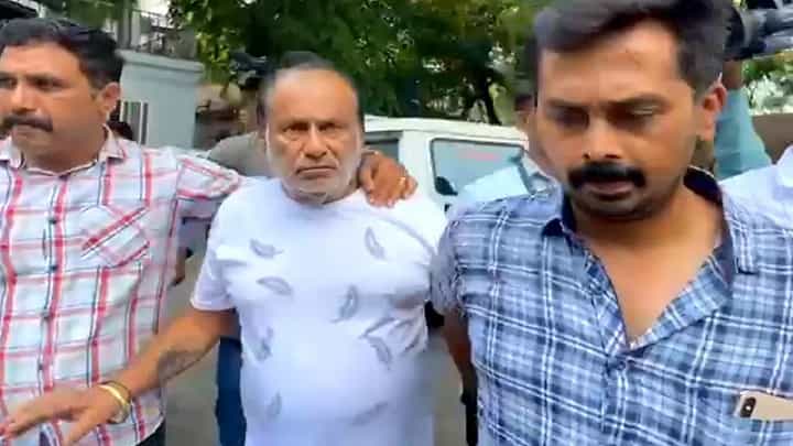 दया कुछ तो गड़बड़ है, पुणे पोर्श कार अपघात प्रकरणाला नवीन वळण, आरोपीचे आजोबा सुरेंद्र अग्रवालांना अटक दया कुछ तो गड़बड़ है, पुणे पोर्श कार अपघात प्रकरणाला नवीन वळण, आरोपीचे आजोबा सुरेंद्र अग्रवालांना अटक