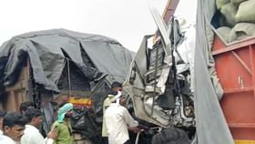 भंडाऱ्यात भरधाव ट्रकची दुसऱ्या ट्रकला धडक, केबिनमध्ये चालक अडकला