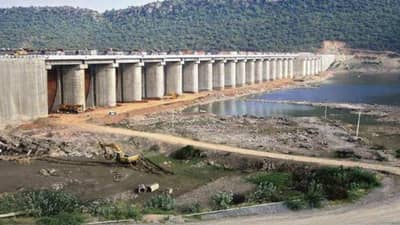 महाराष्ट्रात भयानक जलसंकट; कोणत्या धरणात किती टक्के जलसाठा?